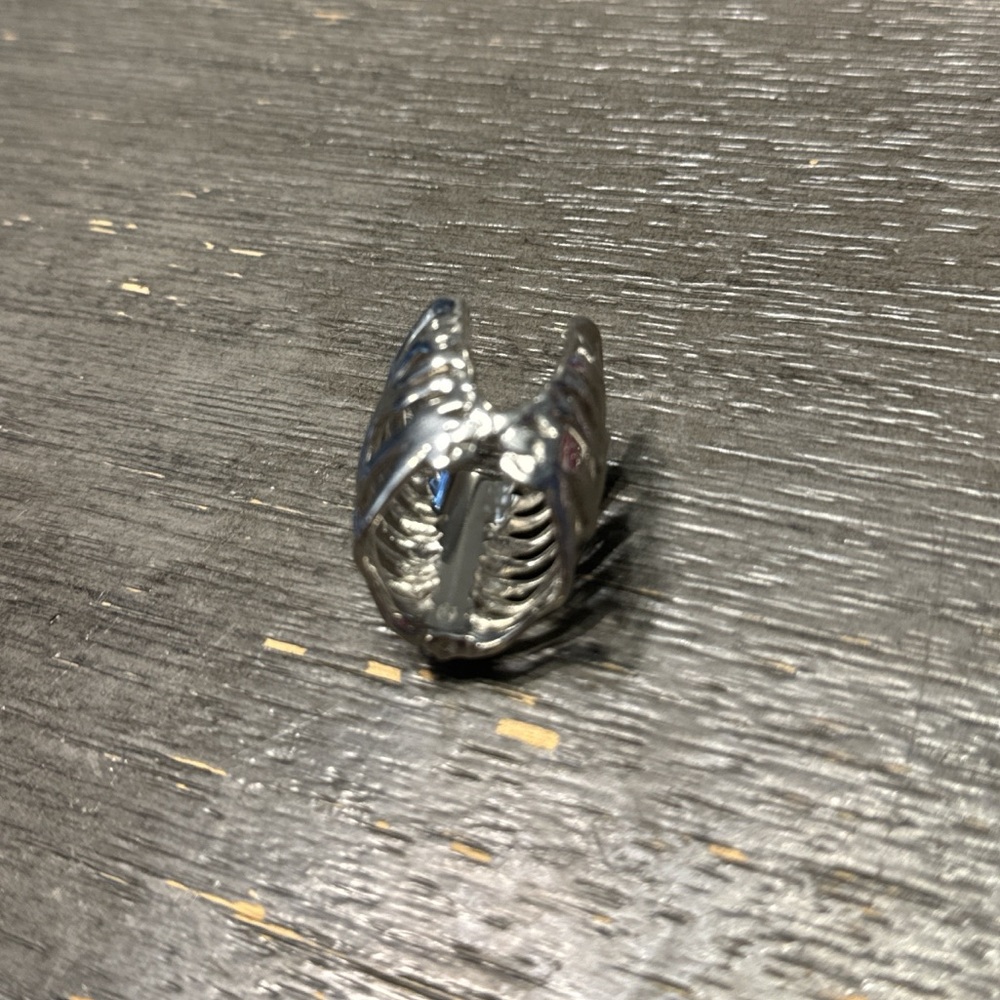 Ring - Picture 3 of 4